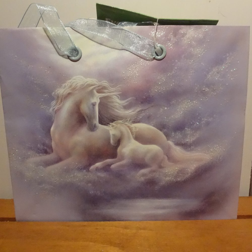 💥Mother and Baby Unicorn Small Gift Bag with Card and Tissue Paper